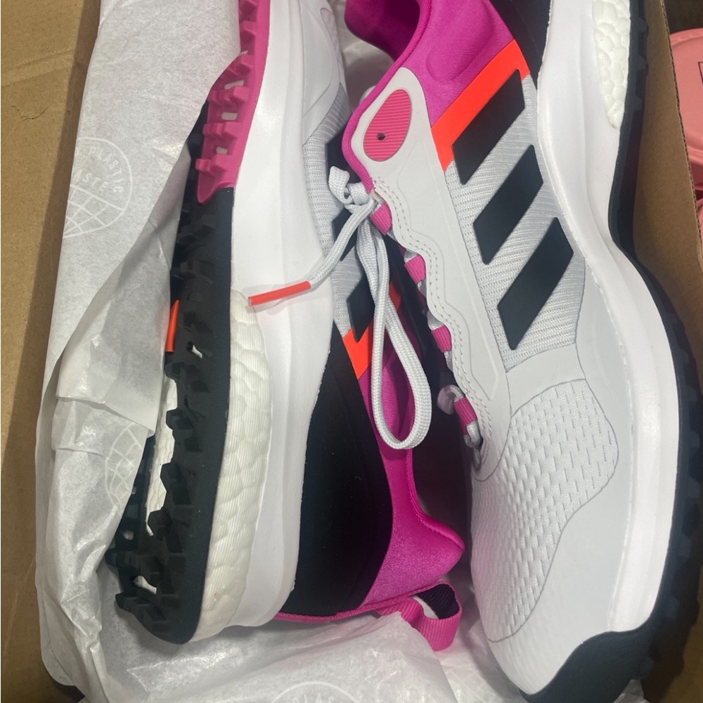 NWT Adidas Zoysia Spikeless Golf Shoes Women’s 9.5 Gray/Lucid Fuchsia